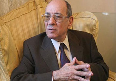 الدكتور عبد الغفار شكر