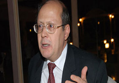 الكاتب الصحفي عبد الحليم قنديل