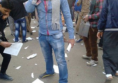 أحداث تمزيق طلاب الإخوان لأوراق الامتحانات