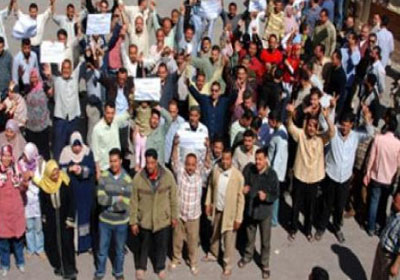 اعتصام عمال شركة النيل للتنكات والصناعات الكيماوية
