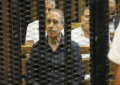 محاكمة العادلي و12 آخرين في قضية «فساد الداخلية»