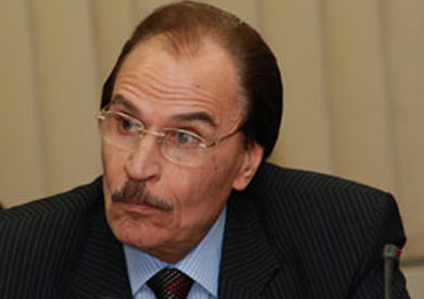 الفنان عزت العلاليلي