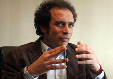 عمرو حمزاوي