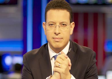 الإعلامي عمرو عبد الحميد