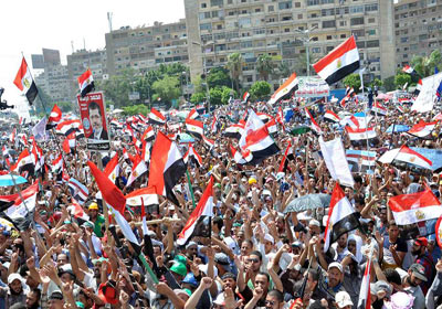 مؤيدو مرسي يطالبون بعودته لمنصبه