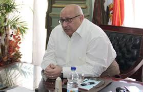 الدكتور عبد الوهاب عزت رئيس جامعة عين شمس