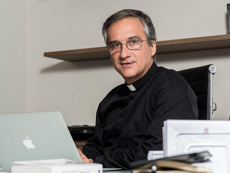 استقالة رئيس إدارة الاتصالات في الفاتيكان على خلفية حذف أجزاء من رسالة بابوية