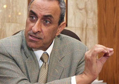 الدكتور أيمن فريد أبو حديد وزير الزراعة واستصلاح الأراضي