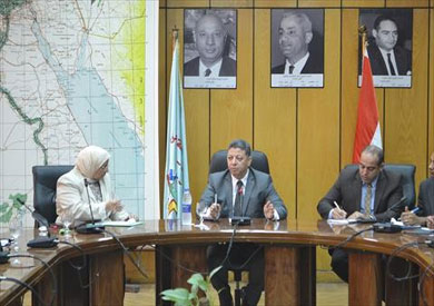 وزير القوى العاملة خلال اجتماعه بقطاع التدريب المهني والتنمية البشرية