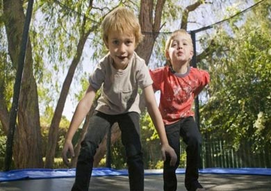 الجمعية الملكية للوقاية من الحوادث تقول إن المستشفيات تعالج سنويا أكثر من 13 ألف إصابة بسبب الترامبولين