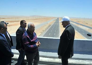 وزير النقل: انتهاء 94% من طريق "القاهرة / السويس" الجديد