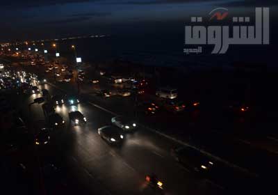 كورنيش الإسكندرية بأنوار السيارات تصوير  أميرة مرتضى