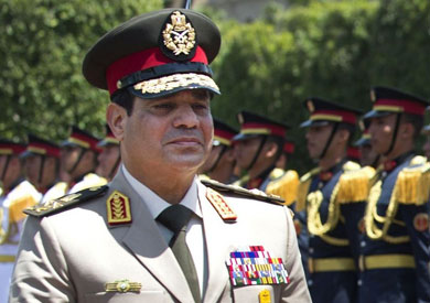 الفريق عبد الفتاح السيسي وزير الدفاع والإنتاج الحربي