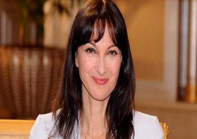 وزيرة السياحة اليونانية إلينا كونتورا