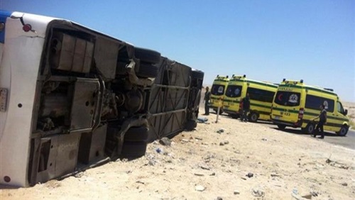 وفاة ‏٥ مواطنين وإصابة ٦ آخرين في حادث انقلاب أتوبيس بالإسماعيلية
