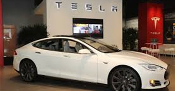 «تسلا» تسجل خسائر بـ718 مليون دولار في الربع الثاني