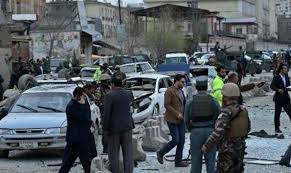 مقتل 10 أشخاص على الأقل في هجوم وانفجار وقعا في إقليمين أفغانيين