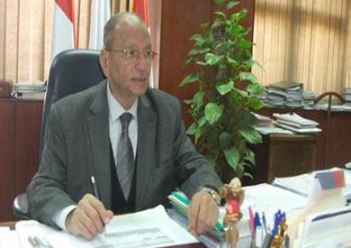 الدكتور فاروق إٍسماعيل رئيس جامعة الاهرام الكندية