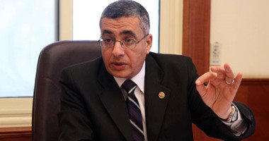 الدكتور علي حجازي رئيس هيئة التأمين الصحي