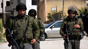 إسرائيل تغير على سيارة ناشط في «حماس» والحركة ترد بهجوم صاروخي