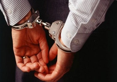 القبض على سكرتير «الأسر المنتجة» في سوهاج بتهمة الاستيلاء على 250 ألف جنيه