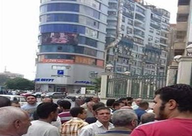 تجمهر العشرات من اهالي بلشاي بالغربية
