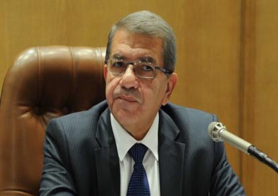 عمرو الجارحى، وزير المالية