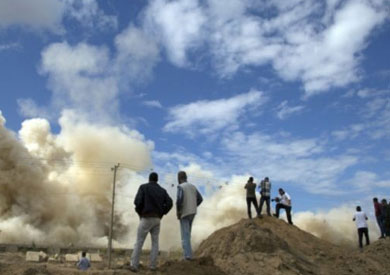 تقول الحكومة المصرية إن إخلاء بعض المناطق على حدود غزة جاء بسبب حالة الطوارئ المعلنة في المنطقة