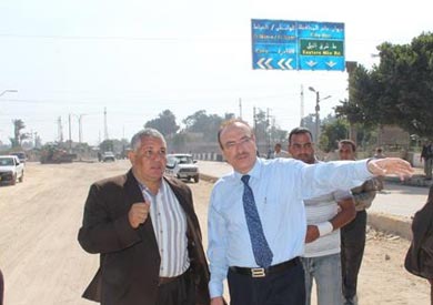 المهندس شريف حبيب لدى تفقده منظومة البيئة والنظافة بالمحافظة