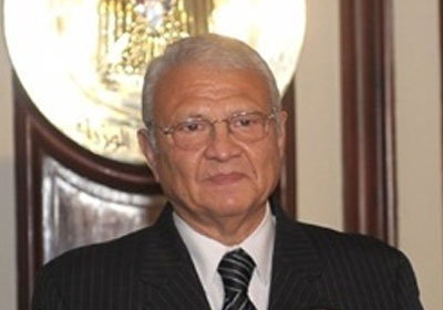 عاطف حلمى وزير الاتصالات