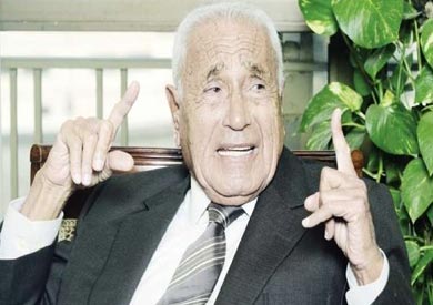الكاتب الصحفي الراحل محمد حسنين هيكل