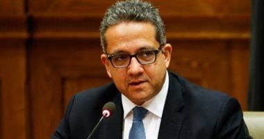 وزير الآثار خالد العناني