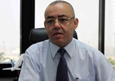 الطيار حسام كمال، وزير الطيران المدني