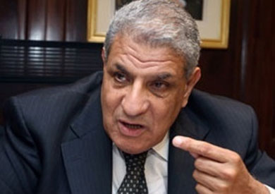 وزير الإسكان إبراهيم محلب