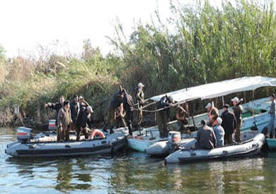 ضبط 18 معدية مخالفة بمركز كوم حمادة في البحيرة
