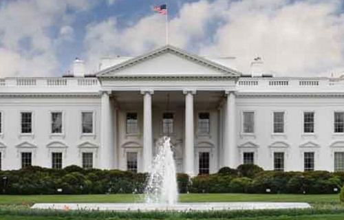 مسؤولون أمريكيون يحذرون البيت الأبيض من تصنيف الحرس الثوري الإيراني منظمة إرهابية