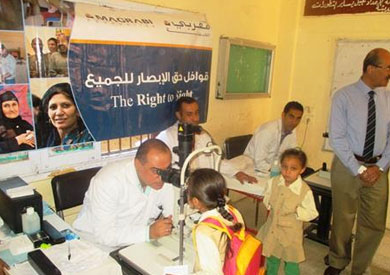 قافلة طبية للكشف علي تلاميذ المدارس