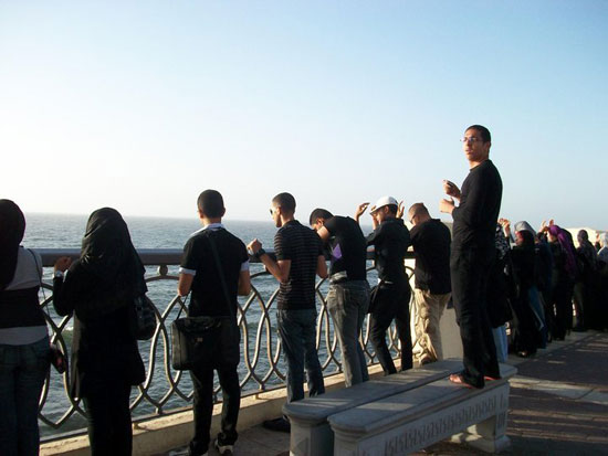 صورة من الوقفة الأولى لخالد سعيد - يونيو  2010