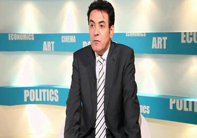 الإعلامي خيري رمضان