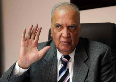 الدكتور نور فرحات، الفقيه القانوني