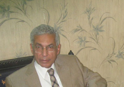 الدكتور خيري عبد الدايم نقيب الأطباء