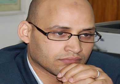 خليل العنانى