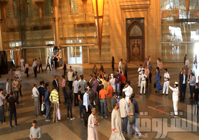 محطة مصر تشهد إقبالا ضعيفا بعد عودة جزئية لحركة القطارات تصوير-أحمد الساعاتي