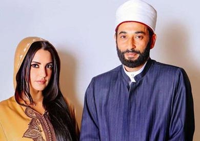 عمرو سعد ودرة في لقطة من فيلم «مولانا»