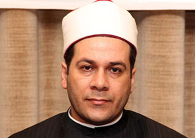 الشيخ مظهر شاهين، خطيب مسجد عمر مكرم