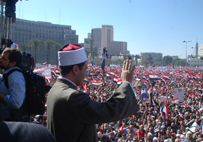 خطيب مسجد عمر مكرم الشيخ مظهر شاهين