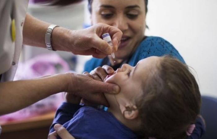 تطعيم 686 ألفًا و847 طفلا ضد مرض شلل الأطفال