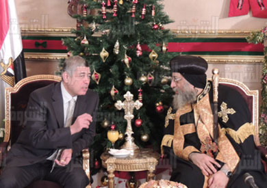 وزير الداخلية يهنئ البابا تواضروس بعيد الميلاد المجيد