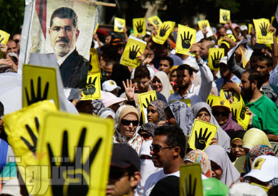 صورة أرشيفية لإحدى المسيرات المؤيدة للرئيس المعزول - تصوير: أحمد عبد اللطيف