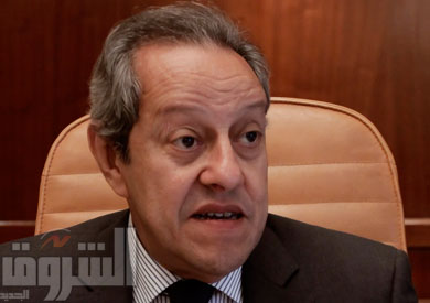 منير فخري عبد النور - وزير التجارة والصناعة